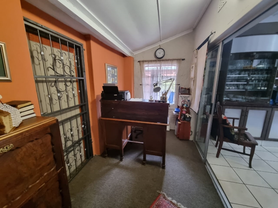 8 Bedroom Property for Sale in Parys Free State